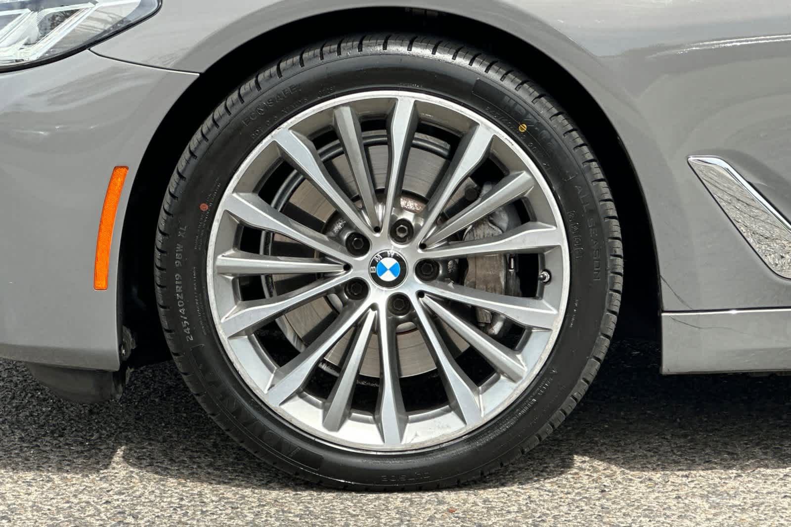 Used 2021 BMW 530i w/ Premium Package RWD image 26