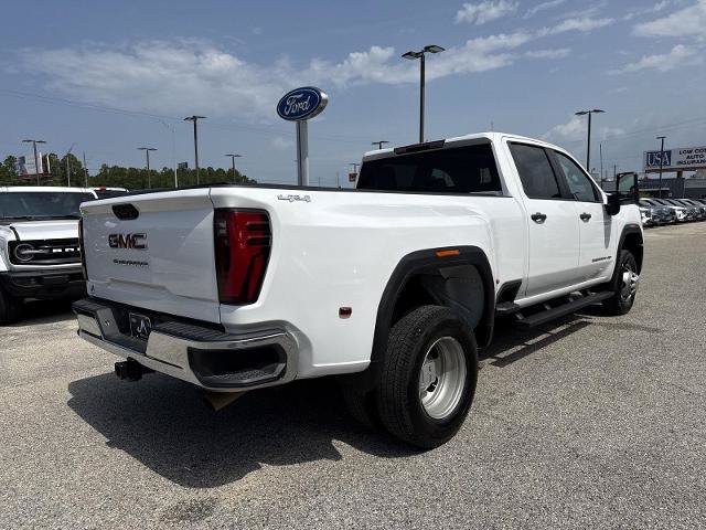 Used 2024 GMC Sierra 3500 Pro AWD/4WD image 3