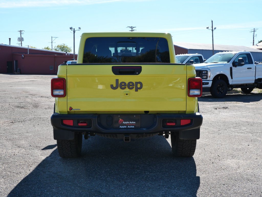 Used 2023 Jeep Gladiator Rubicon w/ Cold Weather Group AWD/4WD image 5