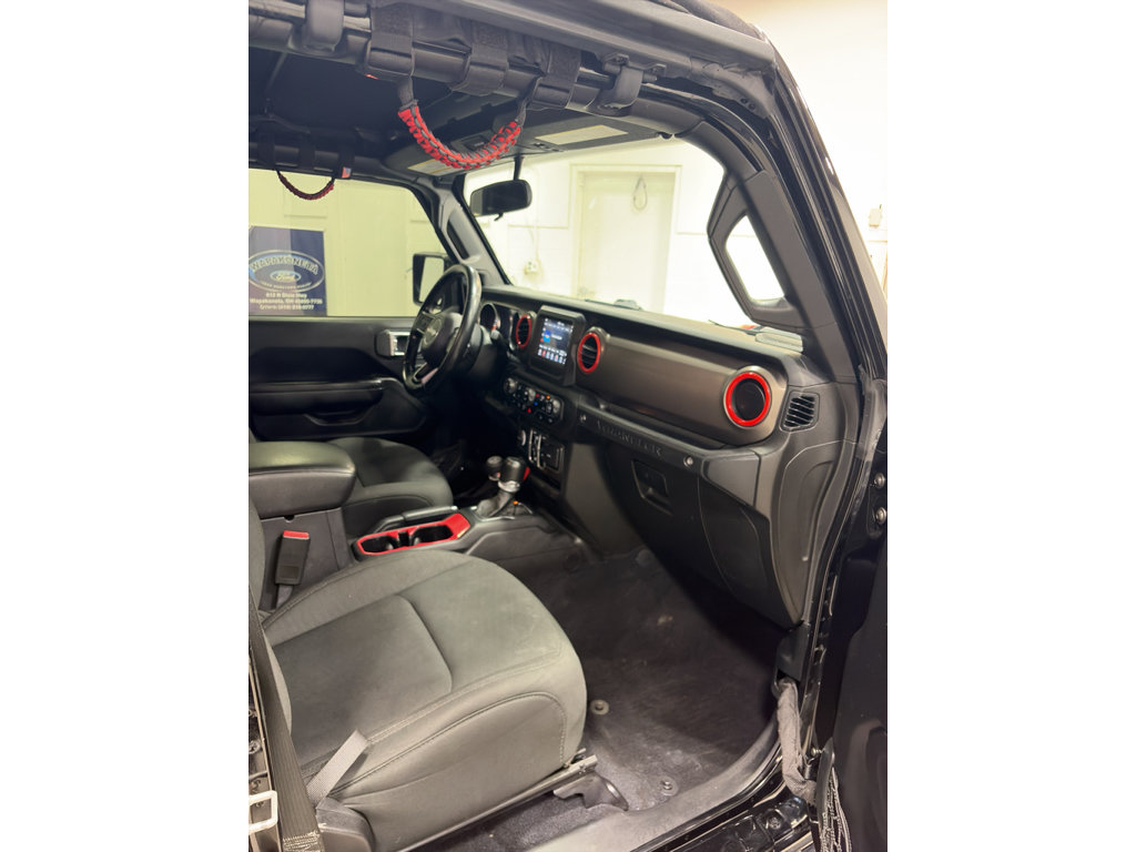 Used 2020 Jeep Wrangler Unlimited Sport S AWD/4WD image 32