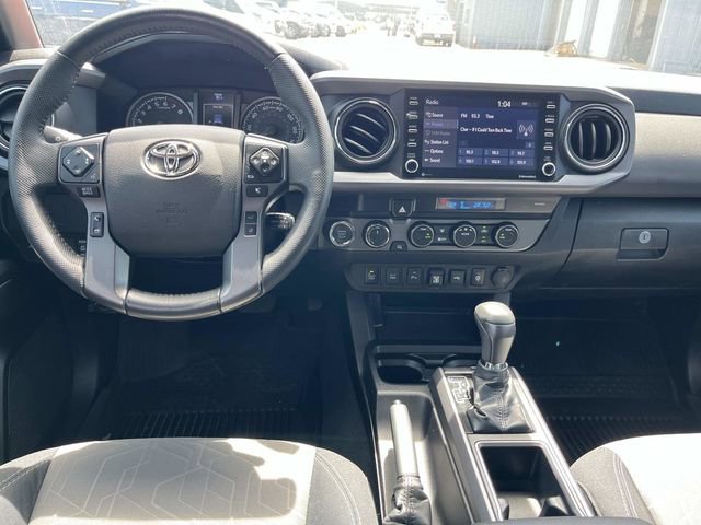 Used 2021 Toyota Tacoma TRD Off-Road w/ Technology Package AWD/4WD image 16