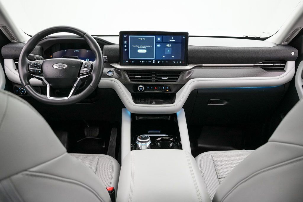 Certified 2025 Ford Explorer Platinum w/ LUX Leather Package image 14
