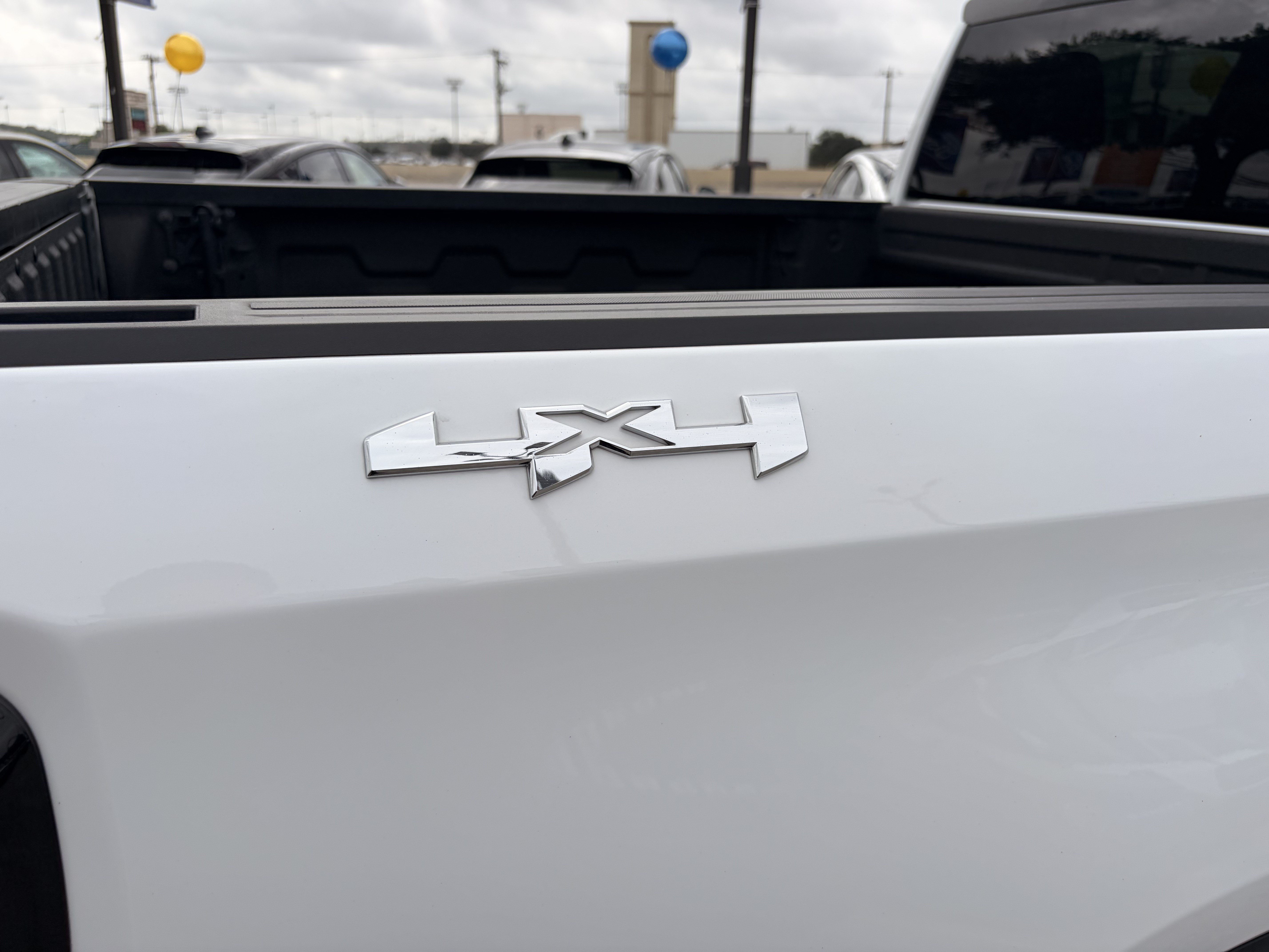 Used 2024 GMC Sierra 1500 Elevation AWD/4WD image 5