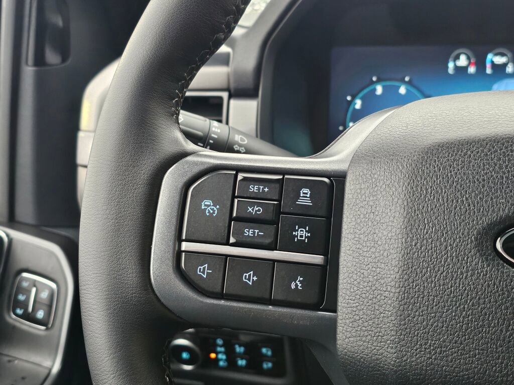 Certified 2025 Ford F150 Lariat image 24