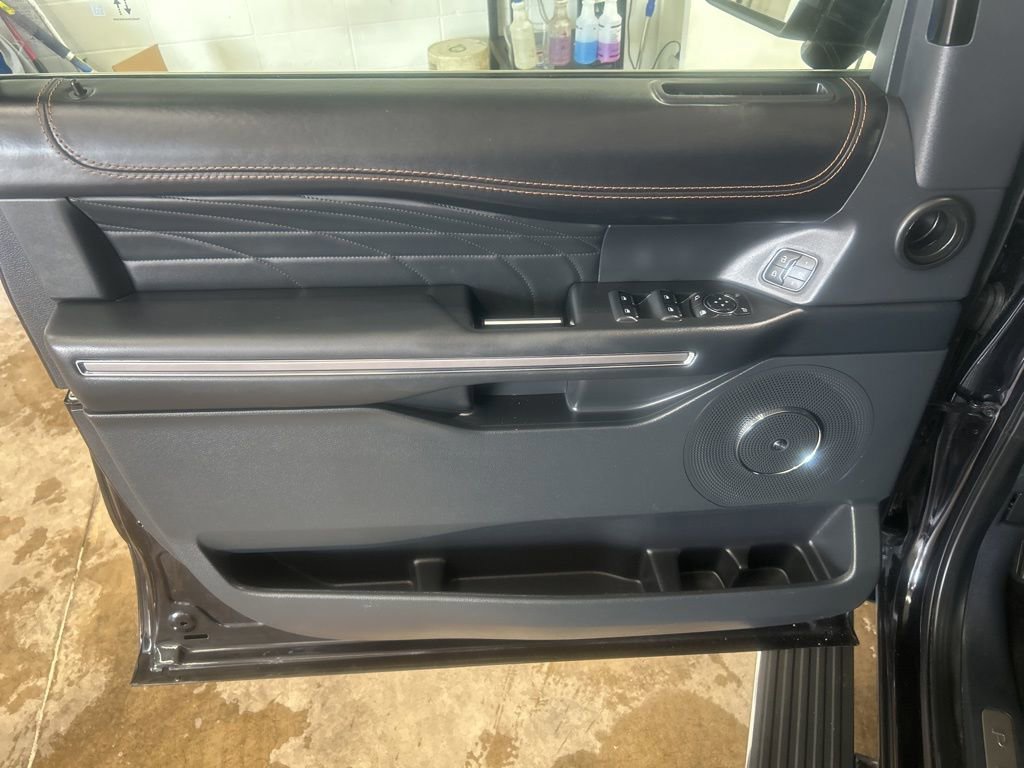 Certified 2022 Ford Expedition Max Platinum image 15