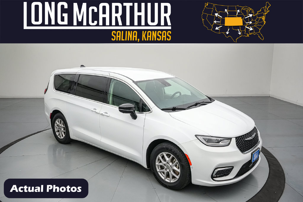 Used 2024 Chrysler Pacifica Touring-L