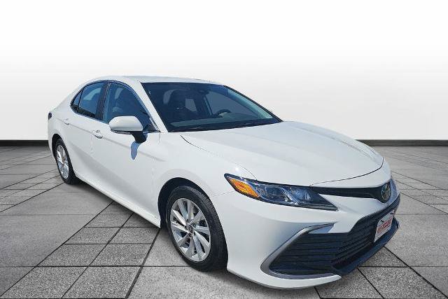 Used 2023 Toyota Camry LE w/ Convenience Package FWD image 3
