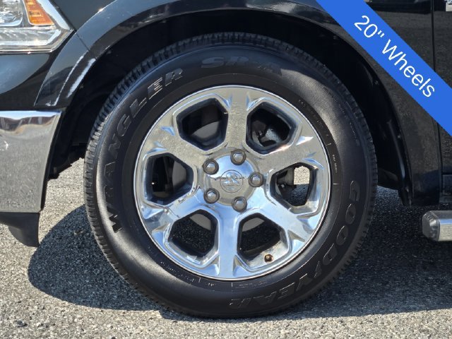 Used 2017 RAM 1500 Laramie AWD/4WD image 10
