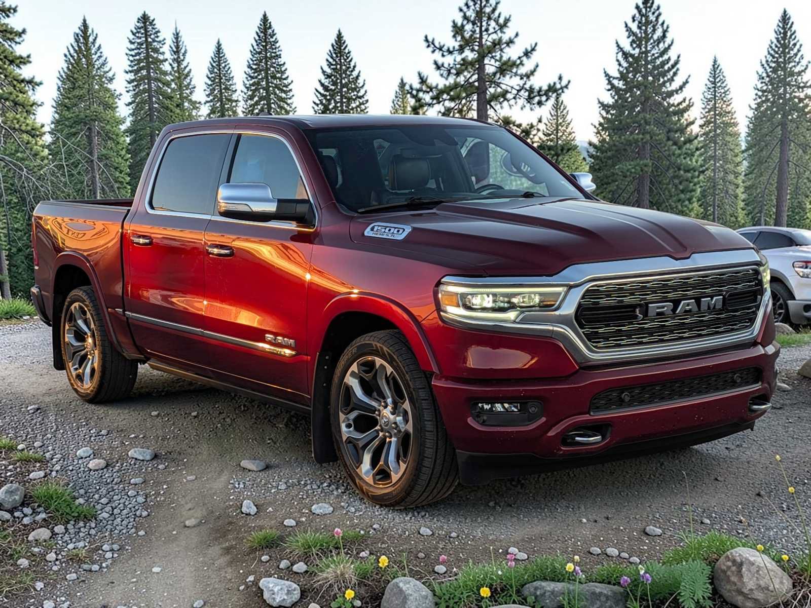 Used 2022 RAM 1500 Limited w/ Body-Colour Bumper Group AWD/4WD image 8