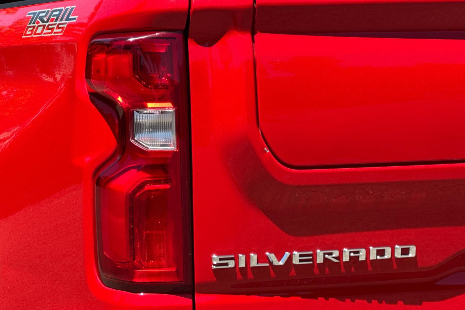 Used 2021 Chevrolet Silverado 1500 LT Trail Boss w/ Convenience Package II AWD/4WD image 47