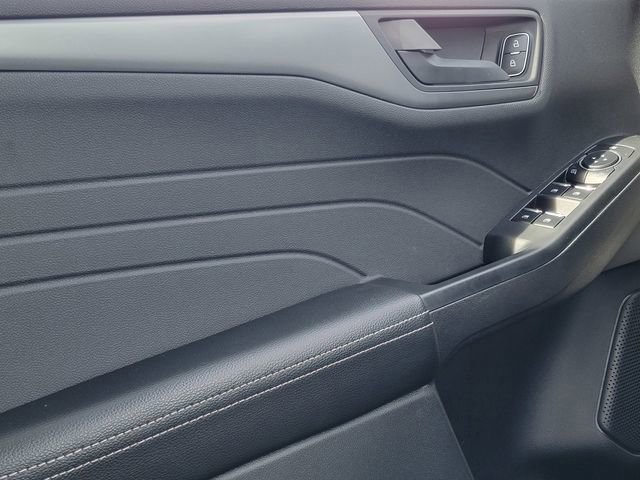 Certified 2023 Ford Escape Active AWD/4WD image 37