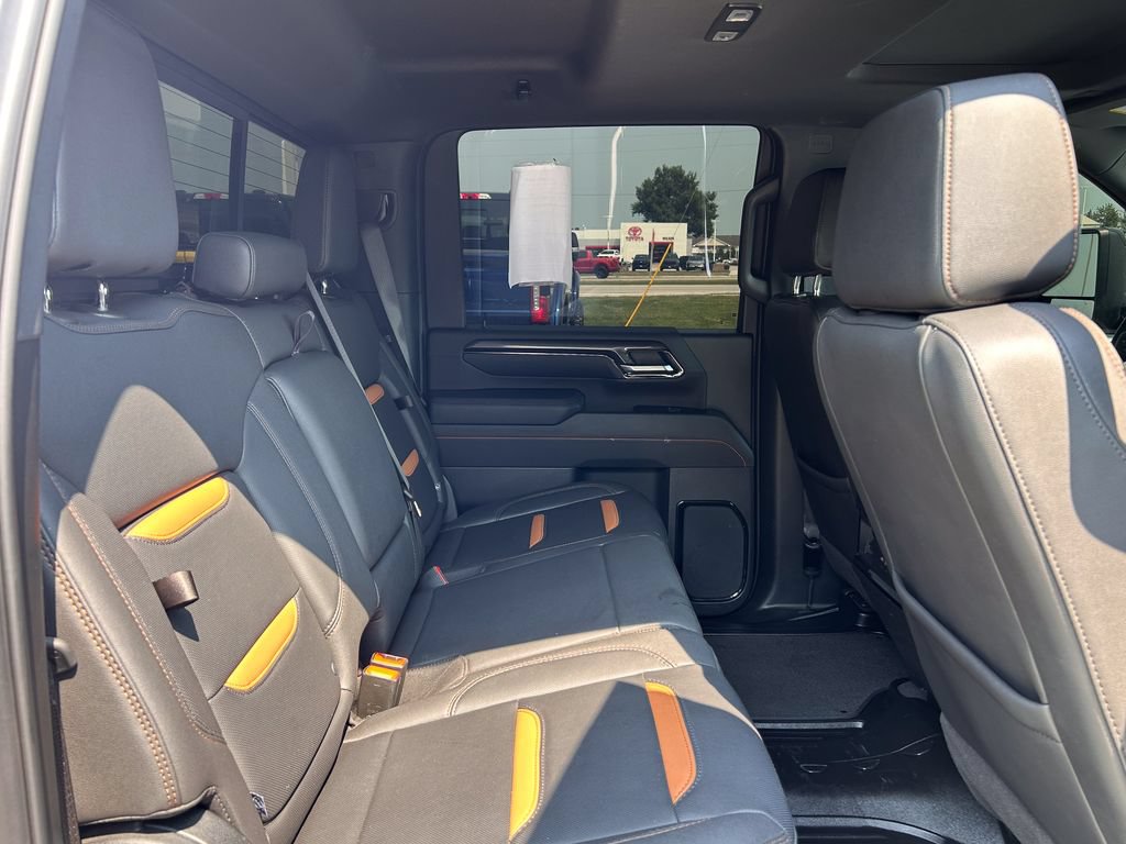 Used 2025 GMC Sierra 2500 AT4 w/ AT4 Premium Plus Package AWD/4WD image 22