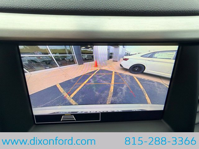 Used 2021 GMC Acadia SLE w/ Driver Convenience Package FWD image 11