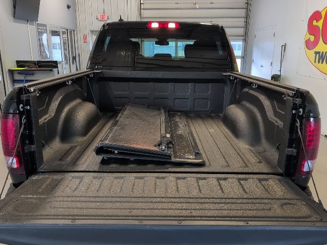Used 2023 RAM 1500 Classic Warlock AWD/4WD image 32