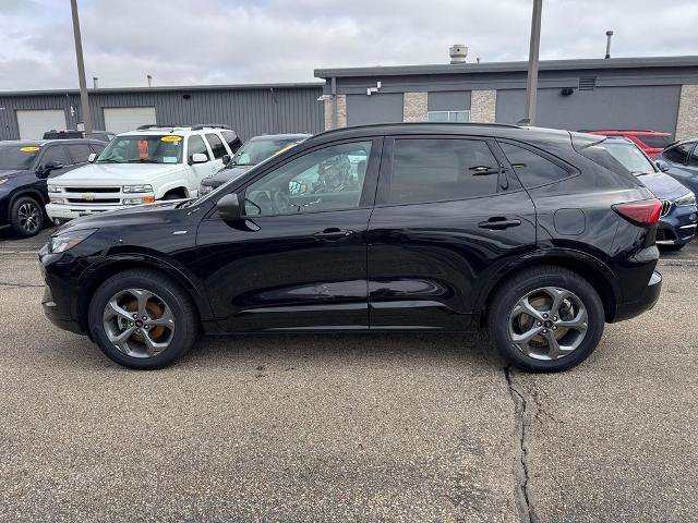 Certified 2023 Ford Escape ST-Line w/ Tech Pack #1 AWD/4WD image 3