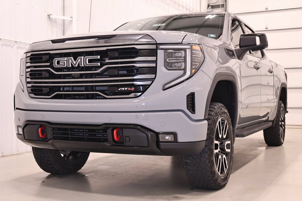 Used 2024 GMC Sierra 1500 AT4 w/ Technology Package AWD/4WD image 6