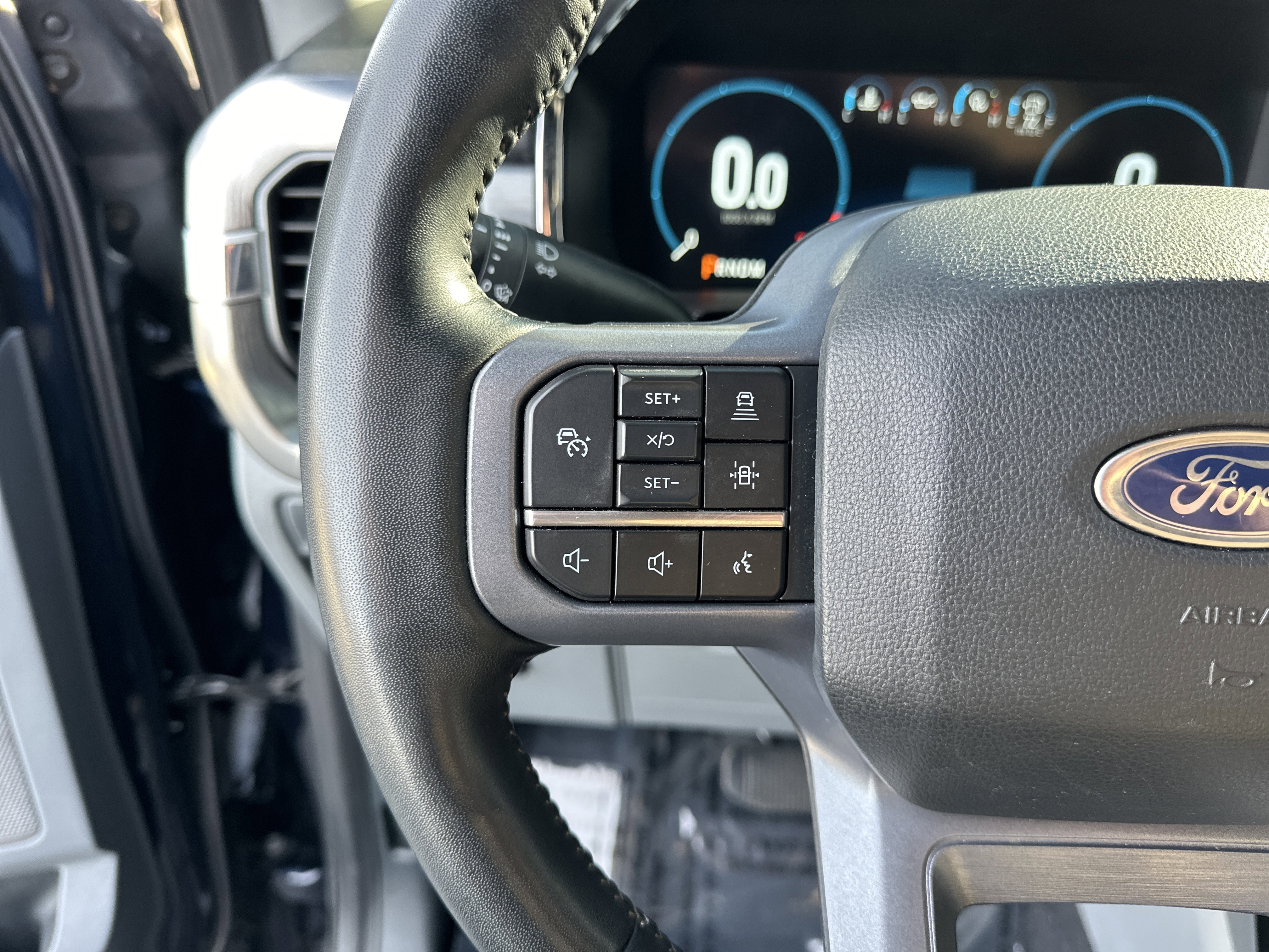 Certified 2023 Ford F150 Lariat w/ Equipment Group 502A High image 21