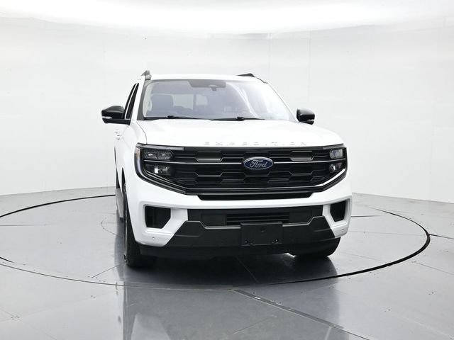 Certified 2025 Ford Expedition Active AWD/4WD image 4