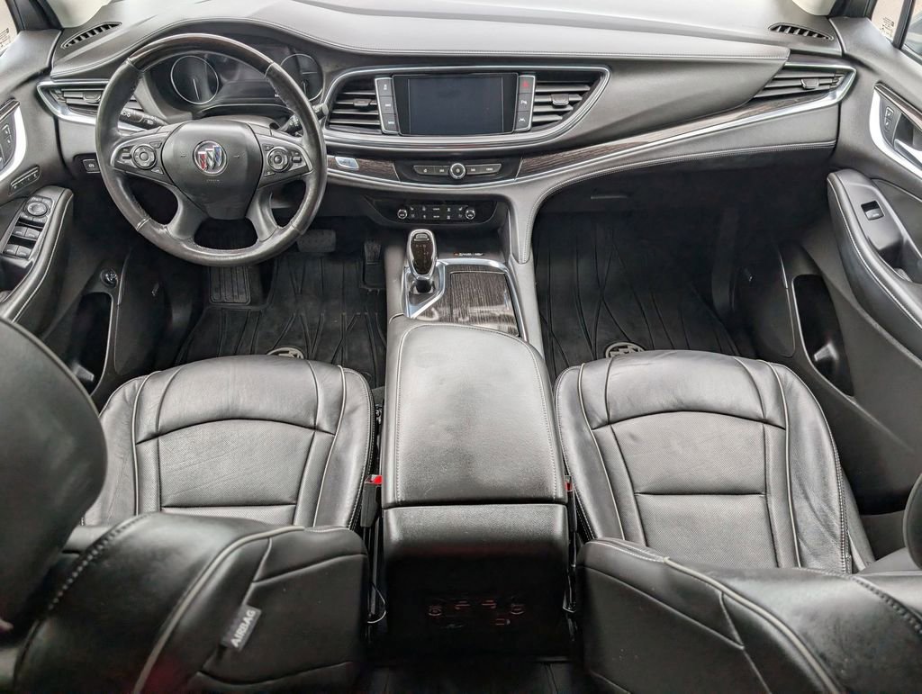 Used 2021 Buick Enclave Avenir w/ Avenir Technology Package AWD/4WD image 18