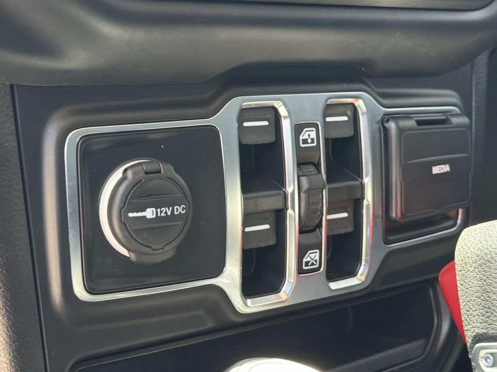 Used 2021 Jeep Gladiator Sport AWD/4WD image 16