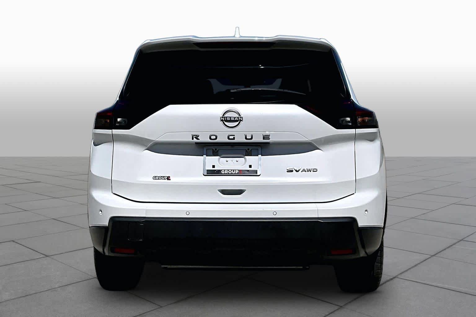 Used 2024 Nissan Rogue SV AWD/4WD image 5