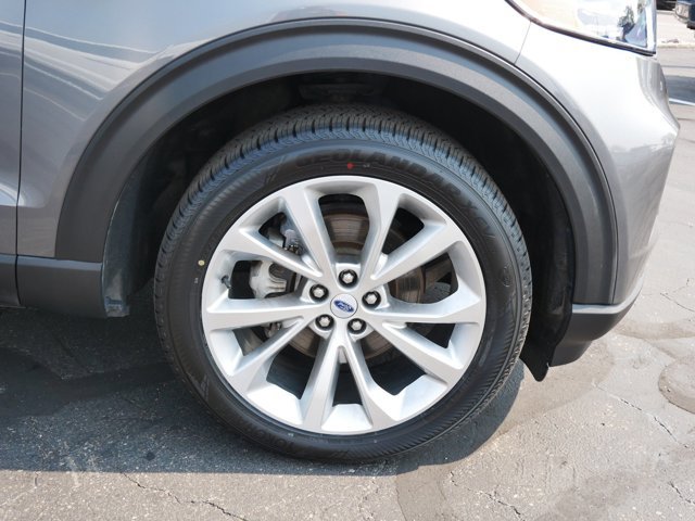 Certified 2023 Ford Explorer Platinum w/ Technology Package AWD/4WD image 6
