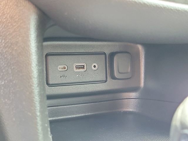 Used 2023 Chevrolet Equinox LT image 16