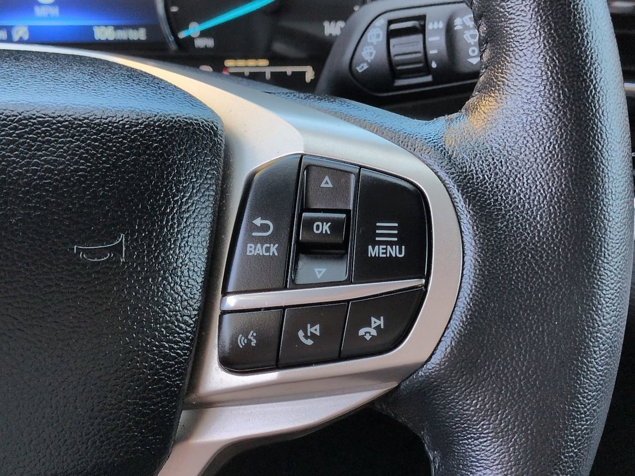 Certified 2023 Ford Explorer XLT w/ Equipment Group 202A AWD/4WD image 24