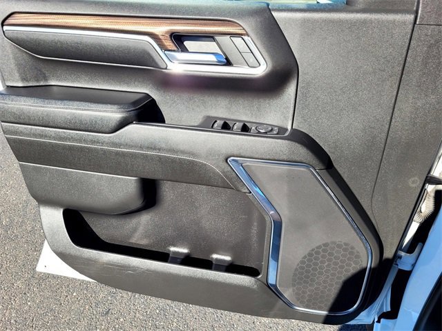 Used 2023 Chevrolet Silverado 1500 LT image 14