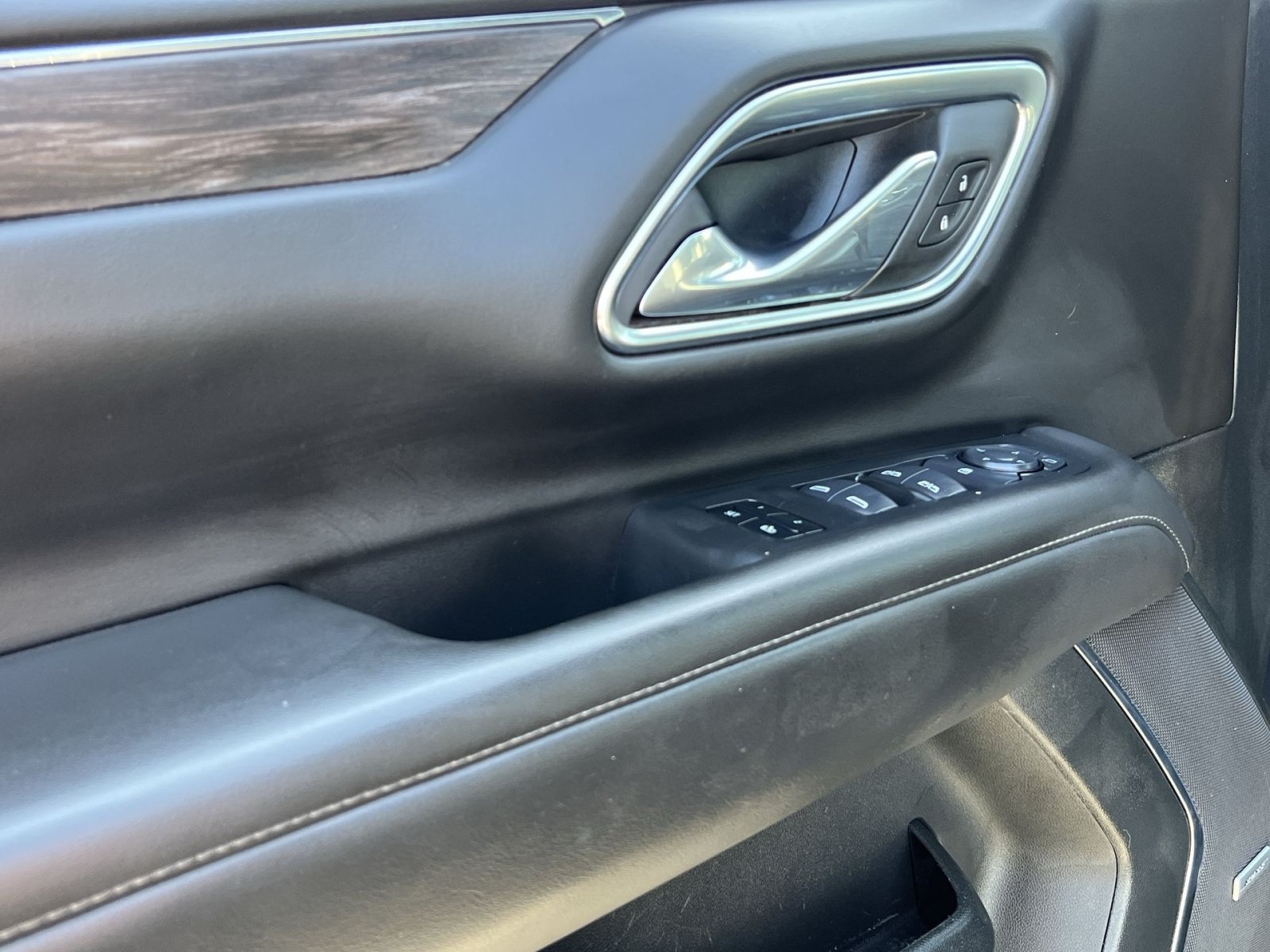 Used 2024 Chevrolet Tahoe LT AWD/4WD image 15