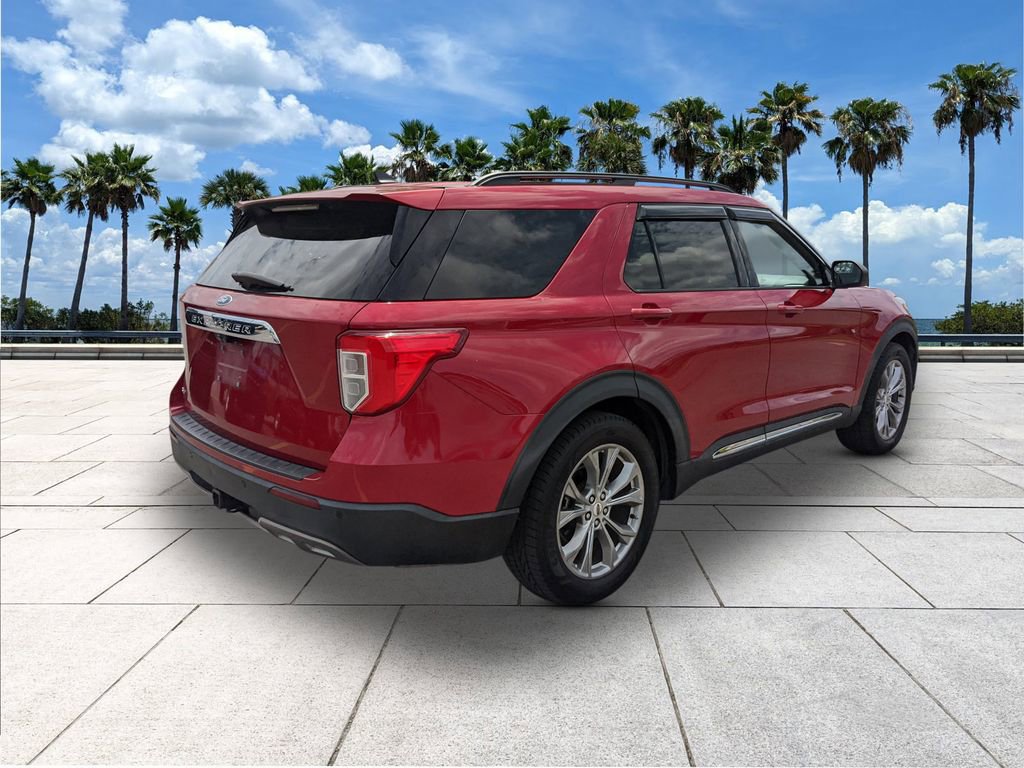 Certified 2022 Ford Explorer XLT w/ Equipment Group 202A image 7