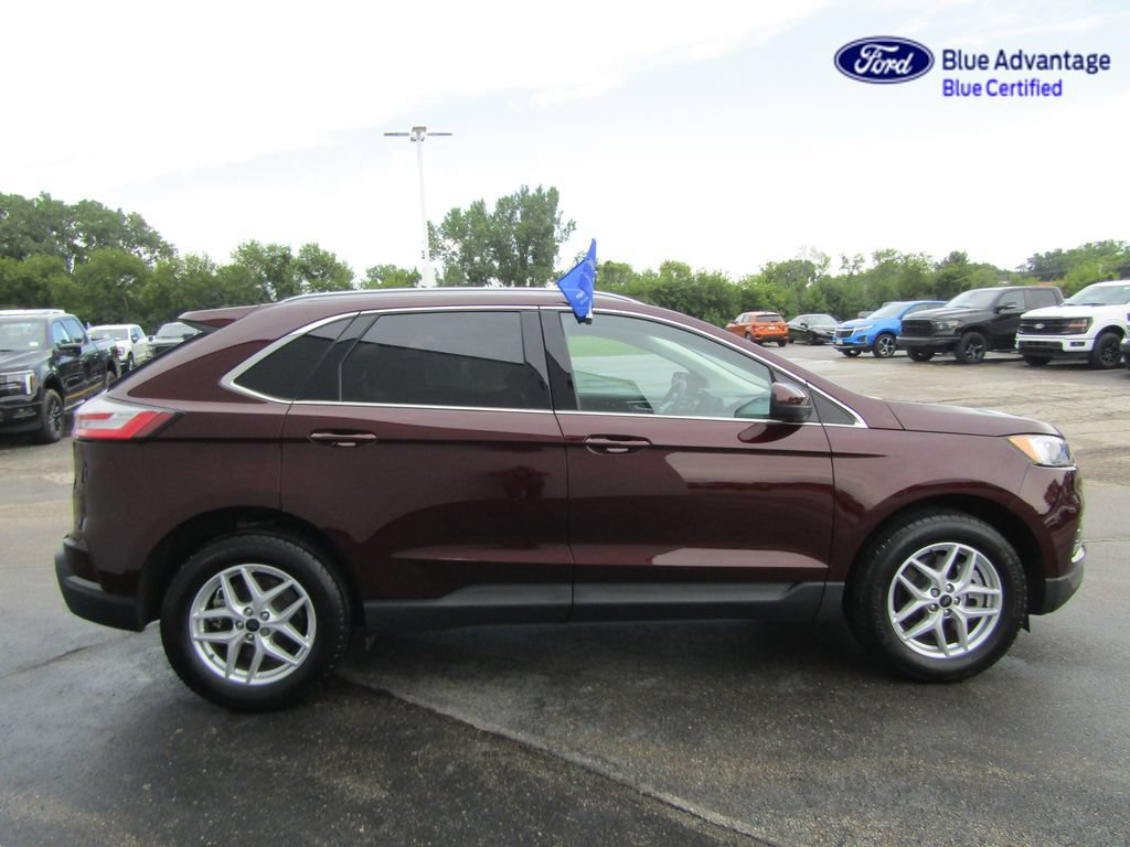 Certified 2024 Ford Edge SEL w/ Convenience Package AWD/4WD image 11
