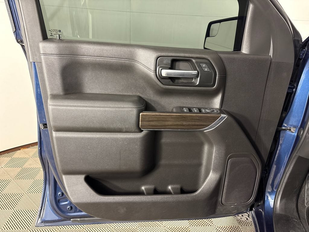 Used 2019 Chevrolet Silverado 1500 RST w/ All-Star Edition RWD image 17