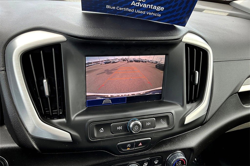 Used 2023 GMC Terrain SLE w/ Driver Convenience Package image 21