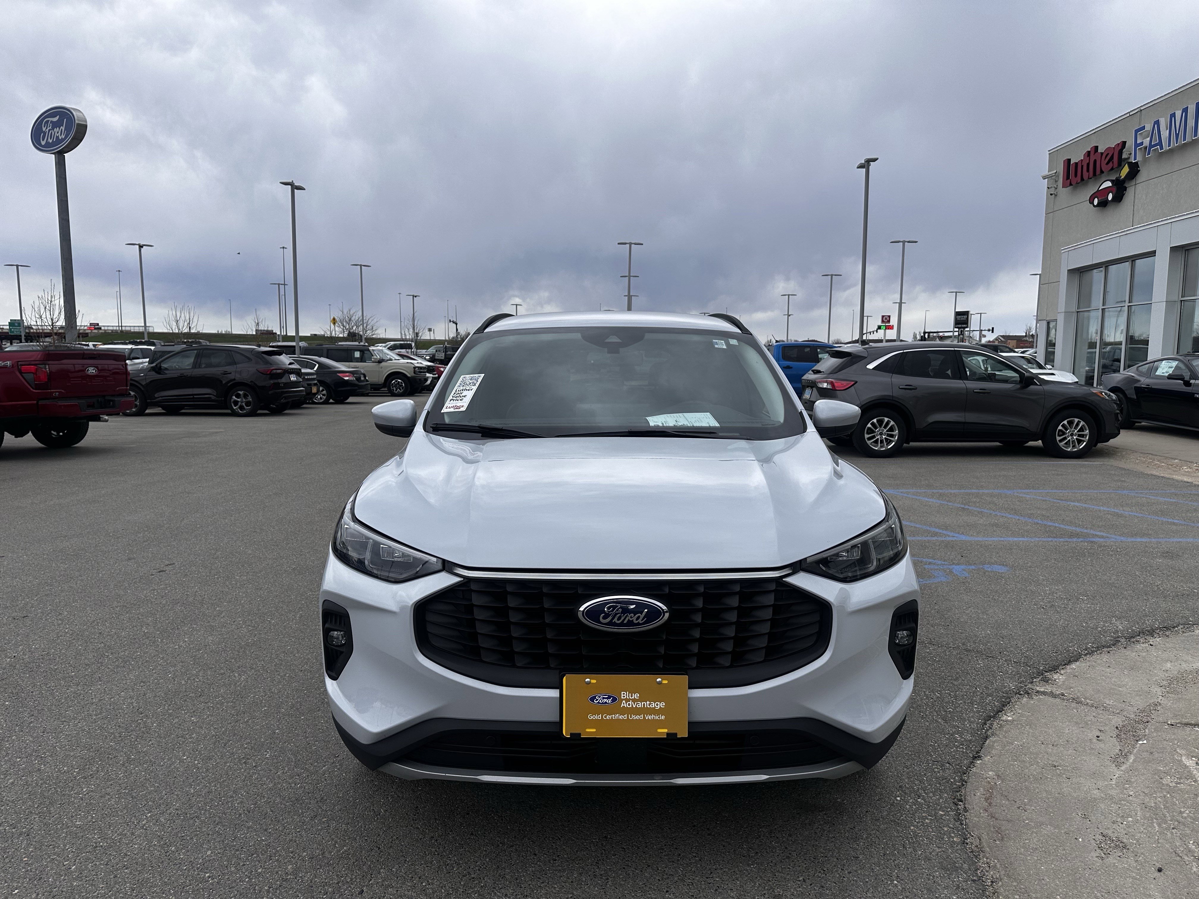 Certified 2025 Ford Escape Platinum AWD/4WD video 2