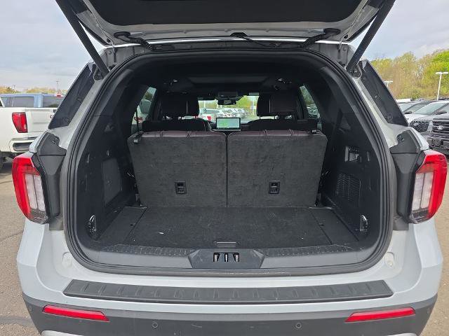 Certified 2025 Ford Explorer Platinum w/ LUX Leather Package AWD/4WD image 16