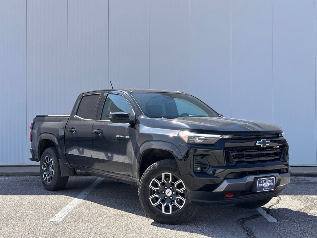 Used 2023 Chevrolet Colorado Z71 w/ Z71 Convenience Package 2 AWD/4WD image 7