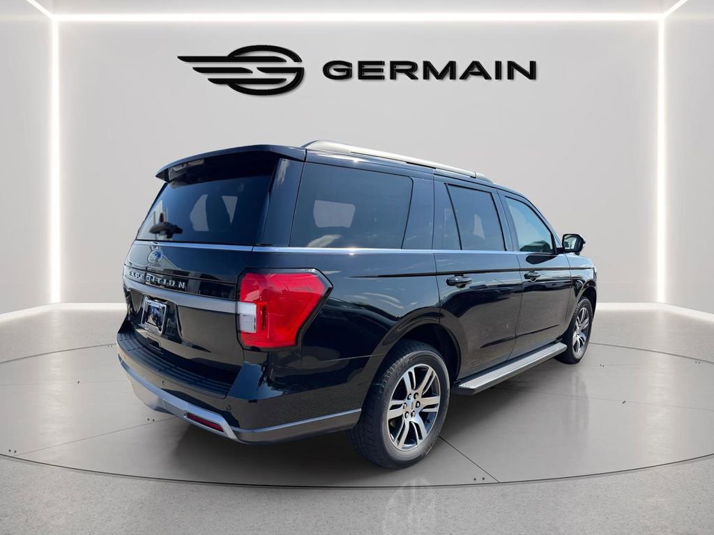 Certified 2024 Ford Expedition XLT image 3