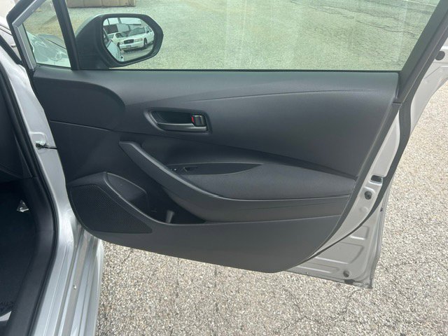 Used 2025 Toyota Corolla LE FWD image 11