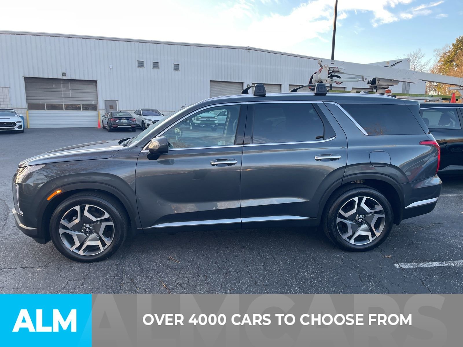 Used 2025 Hyundai Palisade SEL image 3