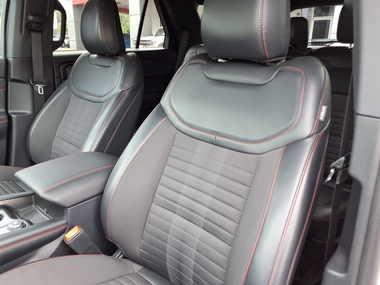 Certified 2025 Ford Explorer ST-Line RWD image 16