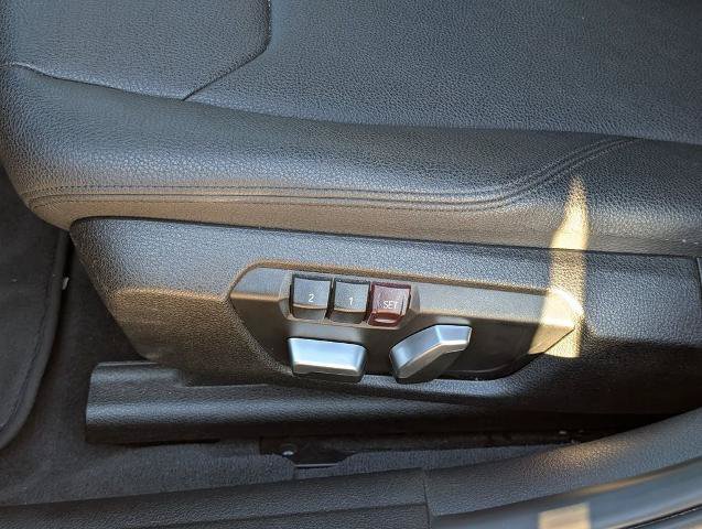 Used 2018 BMW 320i Sedan RWD image 14