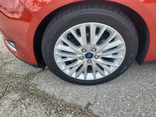 Certified 2018 Ford Focus Titanium image 8