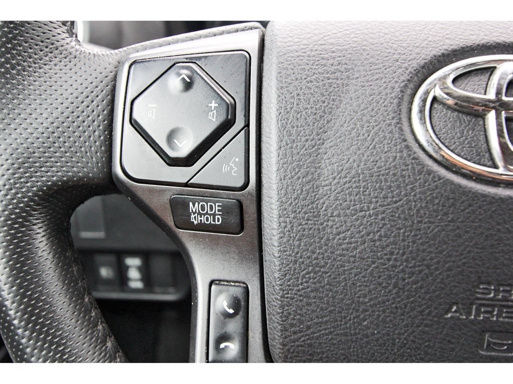 Used 2021 Toyota Tacoma TRD Off-Road AWD/4WD image 18