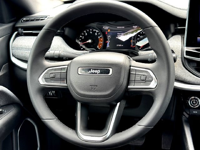 Used 2024 Jeep Compass Latitude AWD/4WD image 26