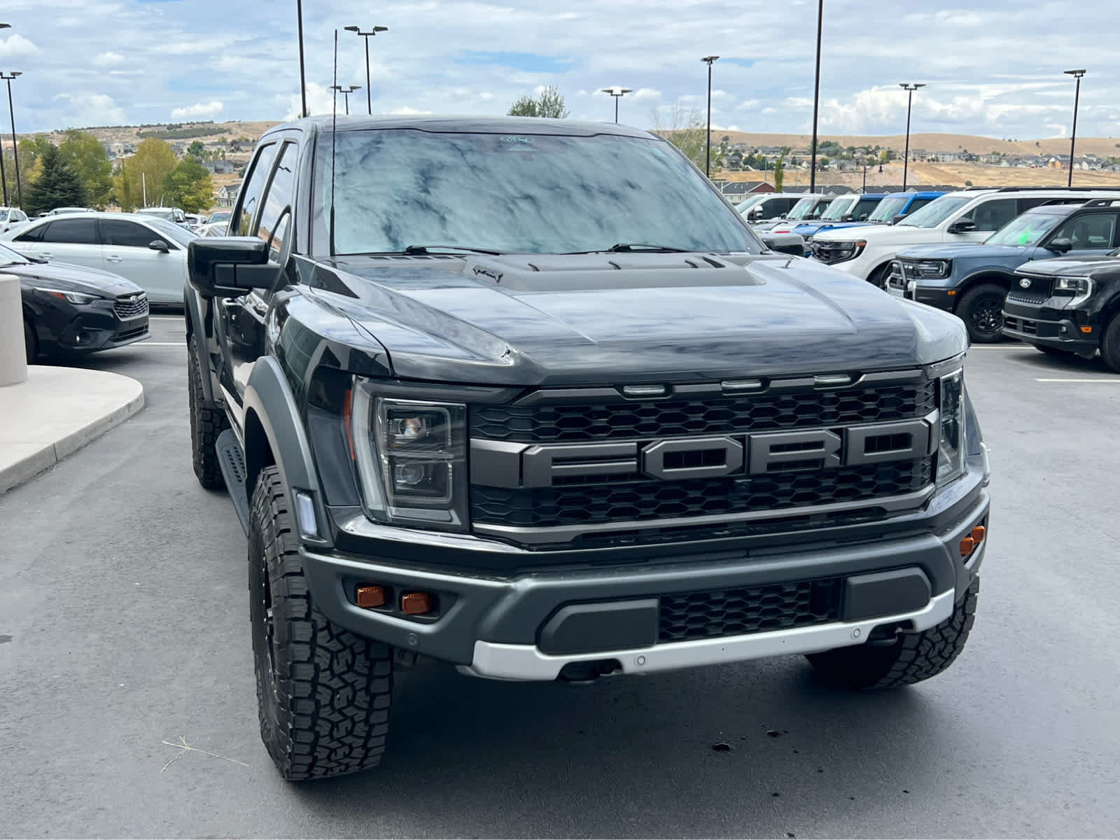 Certified 2022 Ford F150 Raptor w/ Raptor 37 Performance Package AWD/4WD image 4