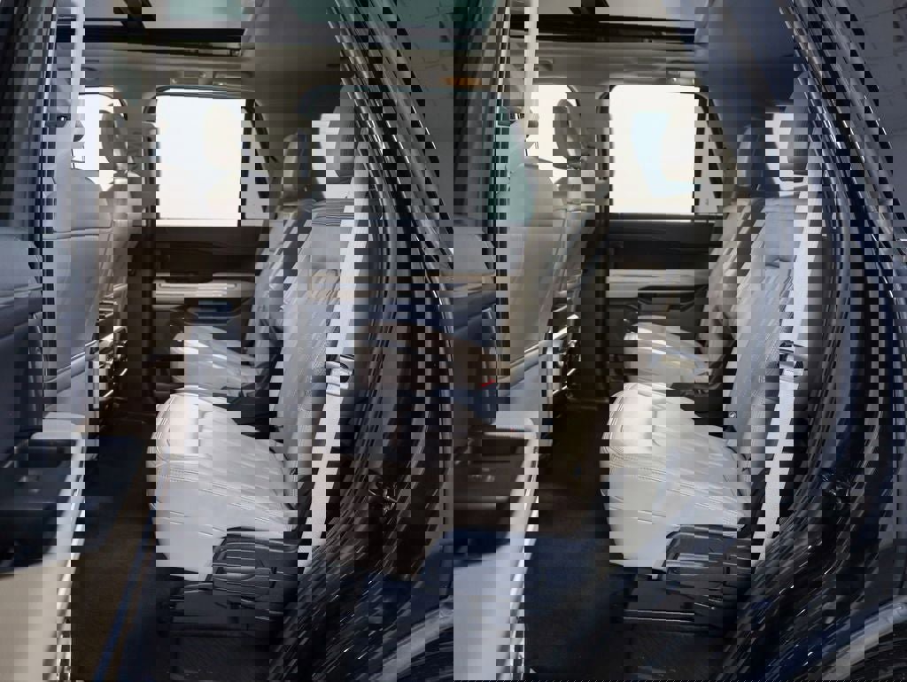 Certified 2024 Ford Expedition Limited image 17