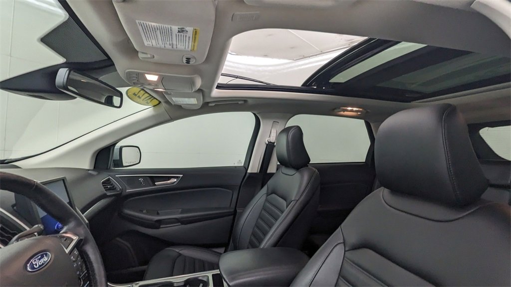 Certified 2022 Ford Edge SEL w/ Convenience Package image 3