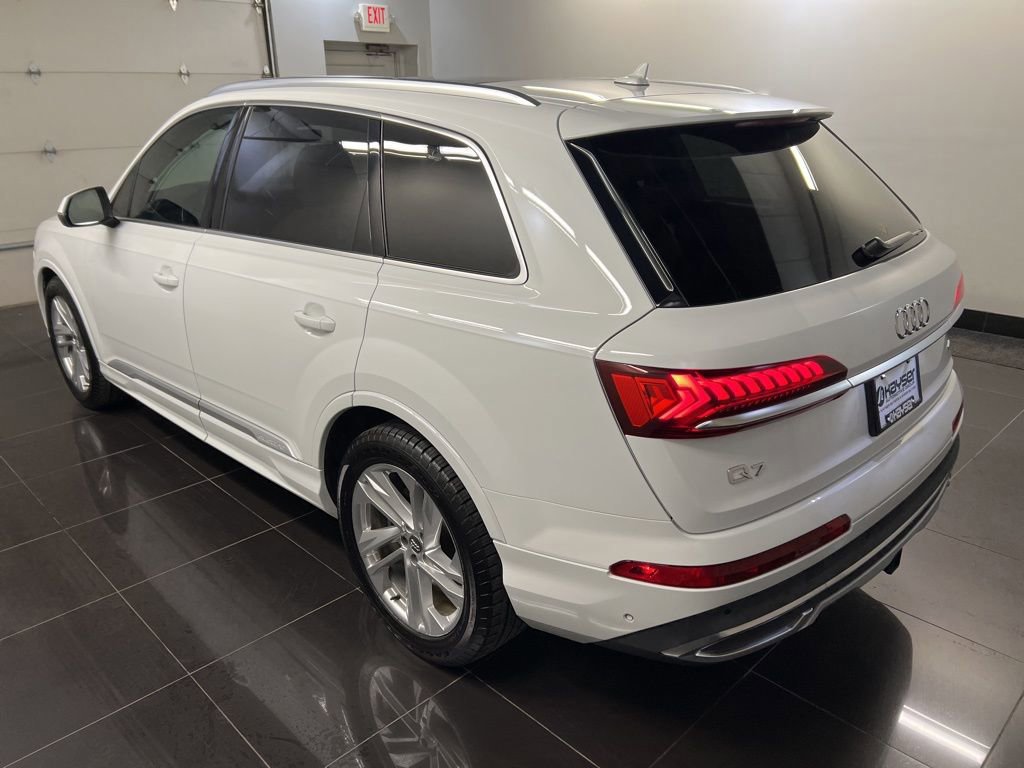 Used 2020 Audi Q7 3.0T Prestige image 2