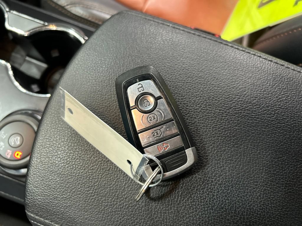 Certified 2019 Ford Explorer XLT w/ Equipment Group 202A AWD/4WD image 24